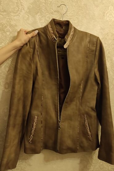 кожаная куртка: Женская куртка M (EU 38), цвет - Коричневый