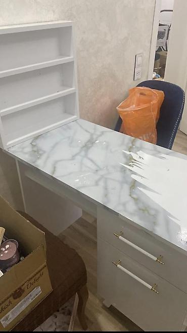 Aysel Sumqayıt 🌺 Salon üçün masa .Üstündeki vinildi temizlenilib lalafo.az -da Aysel Sumqayıt 🌺 Salon üçün masa .Üstündeki vinildi temizlenilib