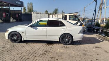 машина баасы: Toyota Altezza: 2001 г., 2 л, Автомат, Бензин, Седан