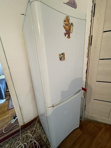 dekko plus: Холодильник Indesit, Б/у, Двухкамерный, 180 * — 2