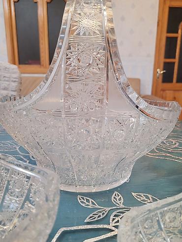 konfet qablari: Xrustal konfet qabları – səbət formalı, oyma naxışlı, şəffaf parıltılı — 4