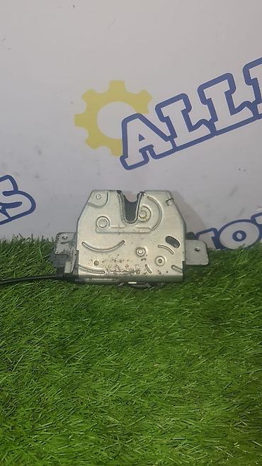 замок 124: Замок багажника Mercedes-Benz Б/у, Оригинал — 1