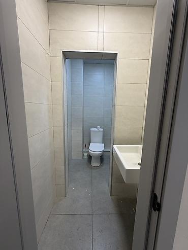 сдаётся места: Hangar for rent 323 м², С отдельным сан узлом, С системой безопасности, С юридическим адресом, Долгосрочно, Собственник — 9