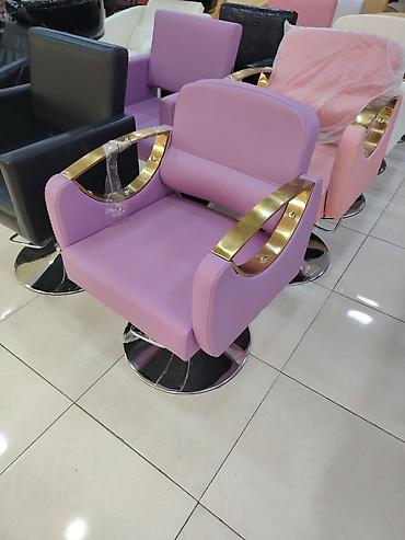 oyunçu kreslo: Salon kreslosu – bənövşəyi rəngdə, qızılı qol dayaqları və xromalt — 1