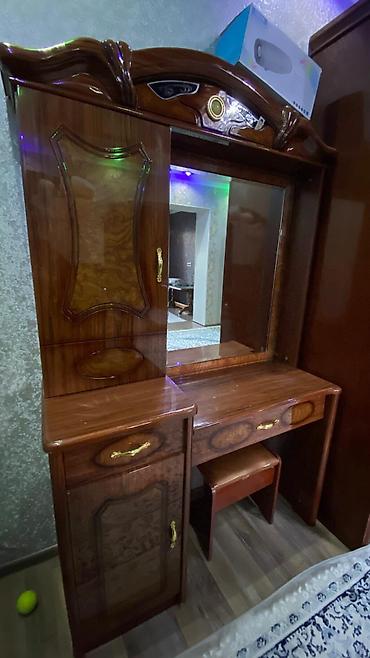 Продам спальний гарнитур в комплект входит двуспальная кровать с двумя at lalafo.kg — 10 Продам спальний гарнитур в комплект входит двуспальная кровать с двумя — 10