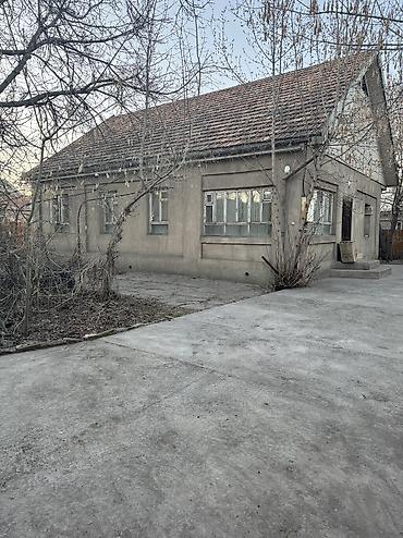 Продажа коттеджей и домов: Продается дом в центре города Ташкенская/ Тоголок Молдо . Участок 5,2 — 1