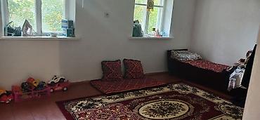 алтын казык ж м: Продаю полдома 5 комнаты +ванна душ. сокулук село первое мая.дом — 5