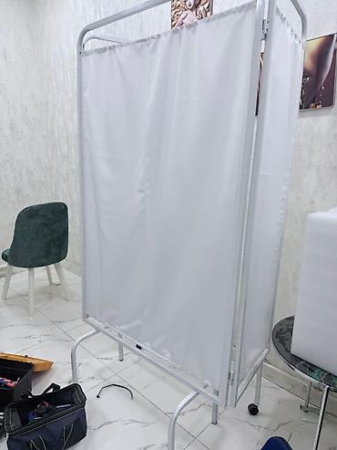 Salon, tibbi mebel: Tibbi arakəsmə və etajerka satılır. Salon üçün alınmışdı, ikisi — 1