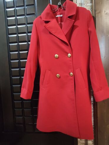 zhenskie kozhanye palto: Пальто цвет - Красный