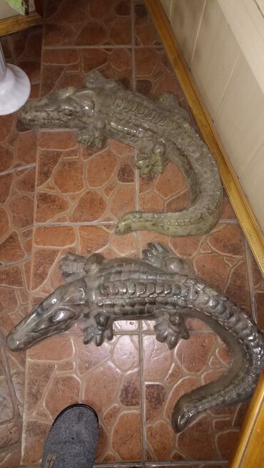Другой домашний декор: Продаю декоративные крокодильчики по -1200 сом за штуку,за 2 х по 1000