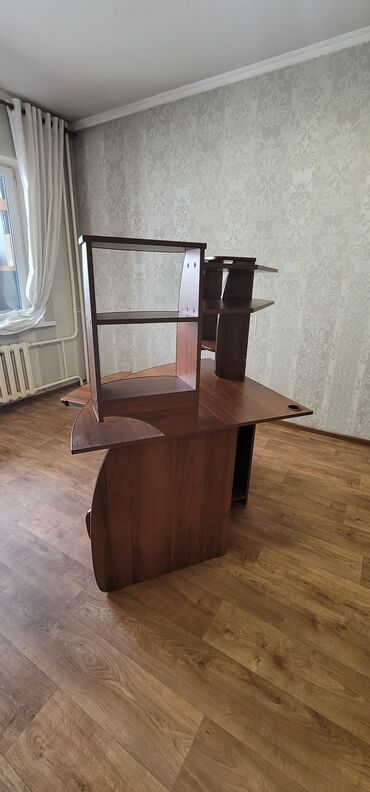 кресла для компьютера: Компьютерный стол, Б/у, Угловой, Дерево