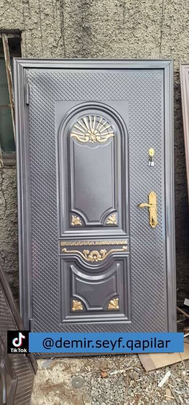 Giriş qapıları: Seyf qapılar Münasib qapılar Dəmir qapı Ev qapıları Çol qapısı -da lalafo.az — 23 Giriş qapıları: Seyf qapılar Münasib qapılar Dəmir qapı Ev qapıları Çol qapısı — 23