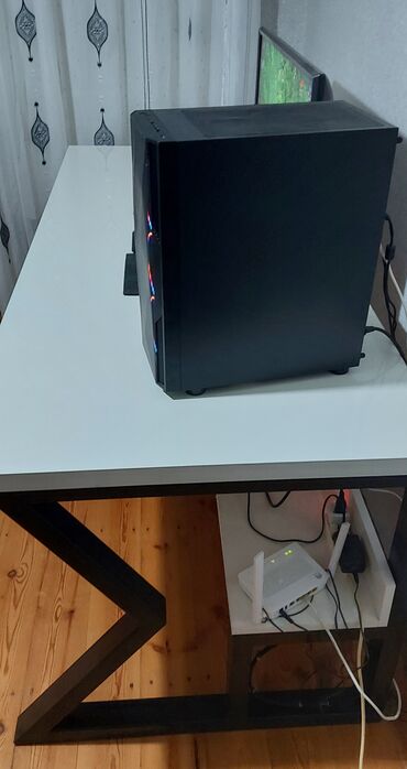 Sifarişlə kompyuter masaları: Düz masa, Polkalı, Siyirməsiz, Metal — 4