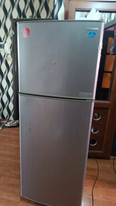 Soyuducular: Samsung iki qapılı soyuducu - Marka/model: Samsung (üst kamera — 1