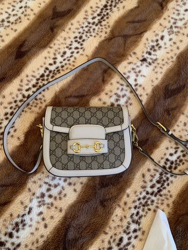 женские пиджаки в клетку: Çiyin çantası, Gucci, İşlənmiş