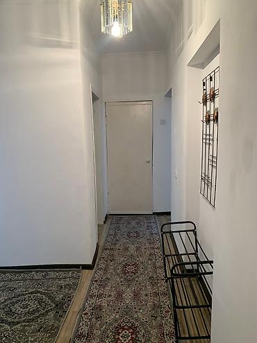 2 bedroom: Продаю 2-х квартиру. Индиаидулака в центре. Бокомбаева/ Исанова, с — 1