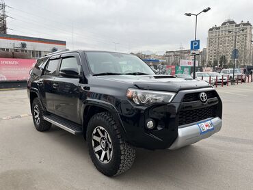 грязевая шина: Toyota 4Runner: 2018 г., 4 л, Автомат, Бензин, Внедорожник