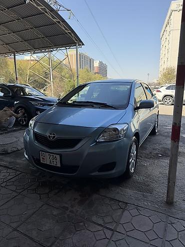 toyota ractis: Toyota Yaris: 2009 г., 1.5 л, Автомат, Бензин, Седан — 2