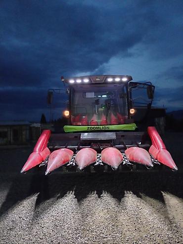 tur maşınları: Zoomlion kombayn təqdim olunur. Şəkildə ön hissədə qarğıdalı üçün — 1