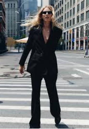 massimo dutti mantil: Zara velvet sako. Ubacicu kasnije jos slika. Odgovara za m. Somot plis — 1