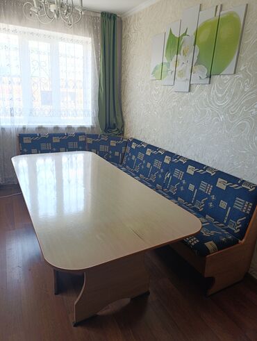 лампы для кафе: Уголок со столом