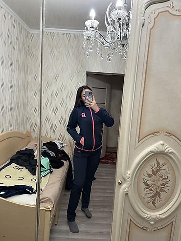 талстовки: Женские спортивные костюмы (трикотаж/стретч) Варианты дизайна: - — 4