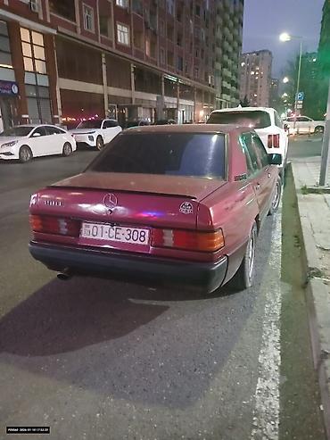 190 radiator: Mercedes-Benz 190 (W201) sedan - Kuzov: 4 qapılı sedan, tünd qırmızı — 3