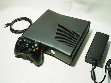 elektronska: Xbox 360, korektno očuvana i potpuno ispravna (noviji model bez — 4