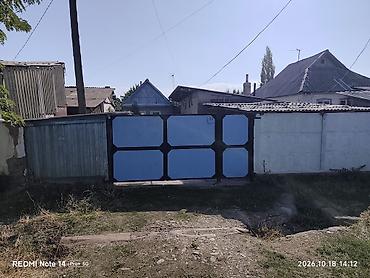 реалии: 3 комнаты, 36 м², 7 соток, Кара-Балта, Собственник — 1