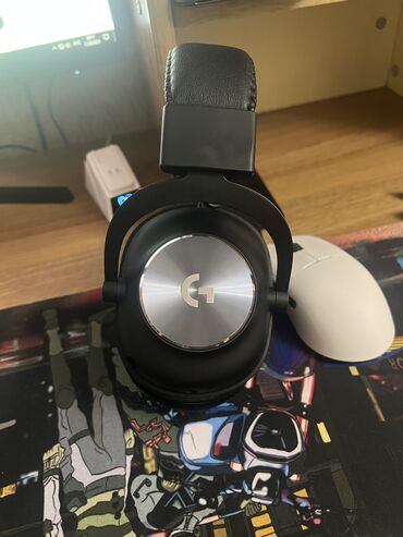 Наушники: Полноразмерные, Logitech, Б/у, Проводные, Геймерские
