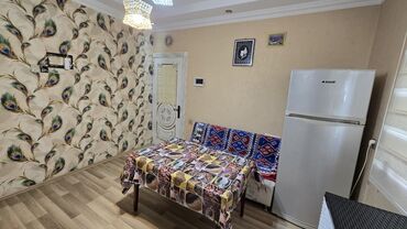 Həyət evləri və villaların satışı: Sabunçu qəs. 3 otaqlı, 100 kv. m, Kredit yoxdur, Orta təmir — 25