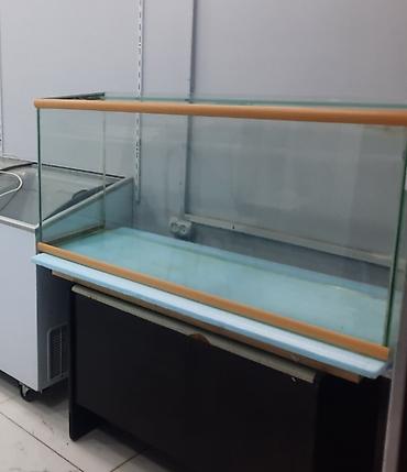 Rəf vitrinləri: Şüşə vitrin/akvarium tipli şkaf - Material: qalın şüşə, kənarlarda — 1