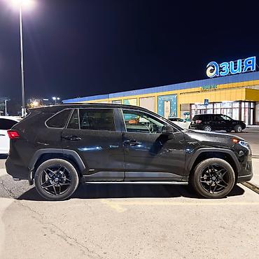 step: Toyota RAV4: 2020 г., 2.5 л, Гибрид — 4