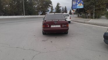 чемодан с инструментами для автомобиля: Mercedes-Benz 190 (W201): 2 l | 1992 il Sedan