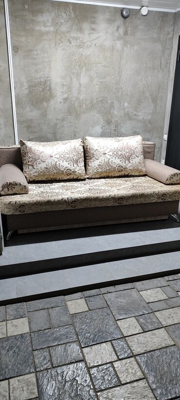 мебель диван раскладной: Диван-керебет, түсү - Саргыч боз, Колдонулган