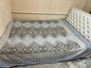 раскладная кровать бишкек: Двуспальная кровать, Б/у, Без матраса, Дерево, длина - 200 см