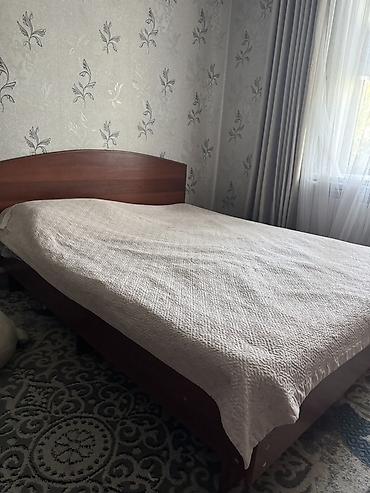 с мебелью: Двуспальная кровать, Б/у, С матрасом, длина - 200 см — 2