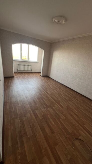 кабинет для салона: 1 комната, 43 м², 106 серия, 3 этаж, Косметический ремонт