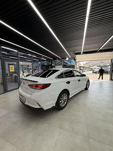 jeep compas: Hyundai Sonata: 2018 г., Автомат, Газ, Седан — 1