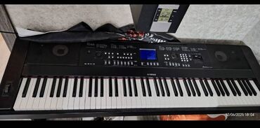 профессиональный синтезатор: Yamaha 650 pianino 88 klavish
4 il alinib 
Musik galeridan