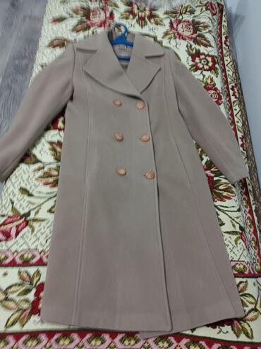 Плащи, тренчи: Продаю пальто чистый кашемир размер 46-48 состояние хорошее
Цена 3000с