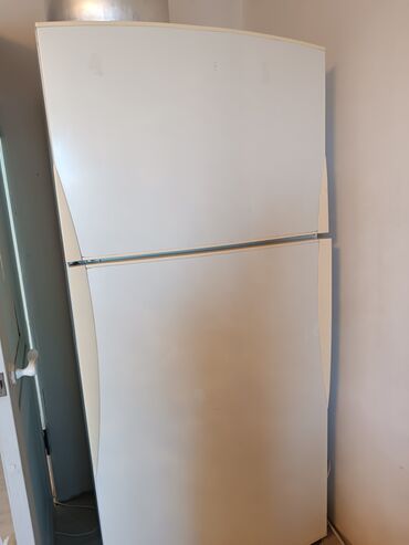 горка холодильная: Холодильник Ardo, Б/у, Двухкамерный, 175 *
