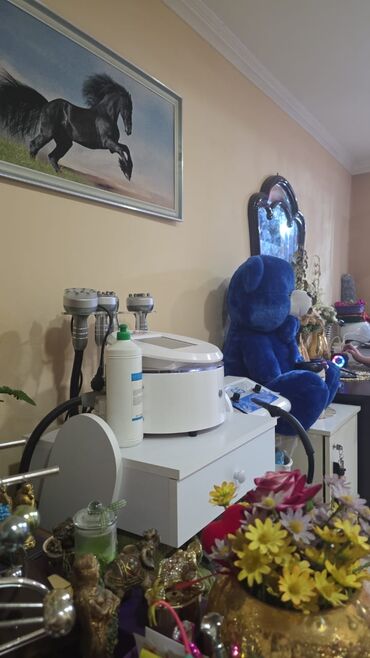model xanim: Saglamlik merkeze xanim massajistka teleb olunur.iw vaxt secim.marw