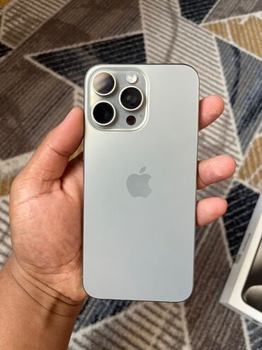 apple ноудбук: IPhone 15 Pro Max, Б/у, 256 ГБ, Natural Titanium, Зарядное устройство, Коробка, 87 %