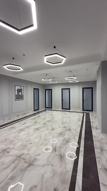 Аренда помещений свободного назначения: Сдается в БЦ коммерческого помещения В центре города . Площадь 65 — 10