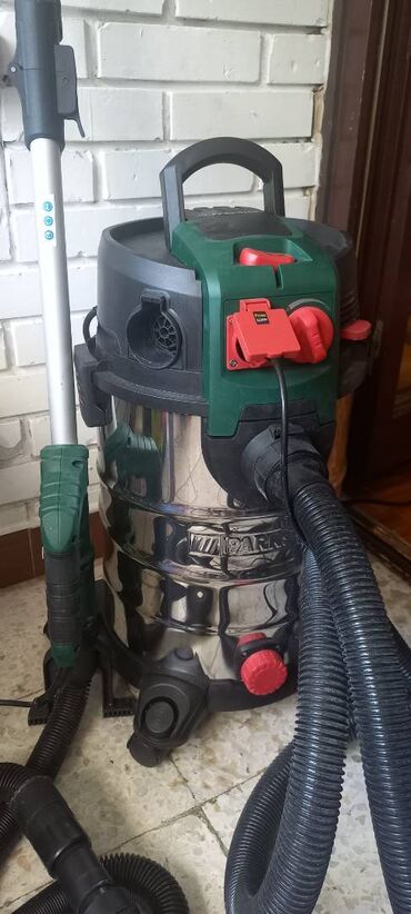 Ostali molersko građevinski alati i oprema: Iznajmljivanje parkside žirafe i usisivača za šmirglanje zidova na lalafo.rs — 15 Ostali molersko građevinski alati i oprema: Iznajmljivanje parkside žirafe i usisivača za šmirglanje zidova — 15