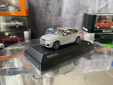 Avtomobil modelləri: Коллекционная модель BMW X4 series F26 Melbourne Silver 2015 Dealer — 10