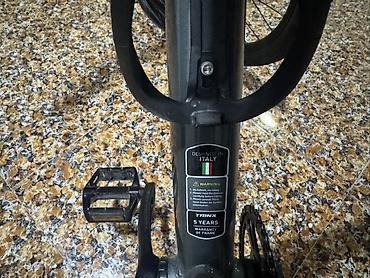 velosiped şini: Trinx hibrid/şosse tipli velosiped - Dizayn: Designed in Italy — 1