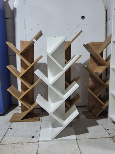 Rəflər: Yeni, Kitab rəfi — 1