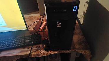 Masaüstü kompüter (System Unit + klaviatura/siçan görünür) Texniki